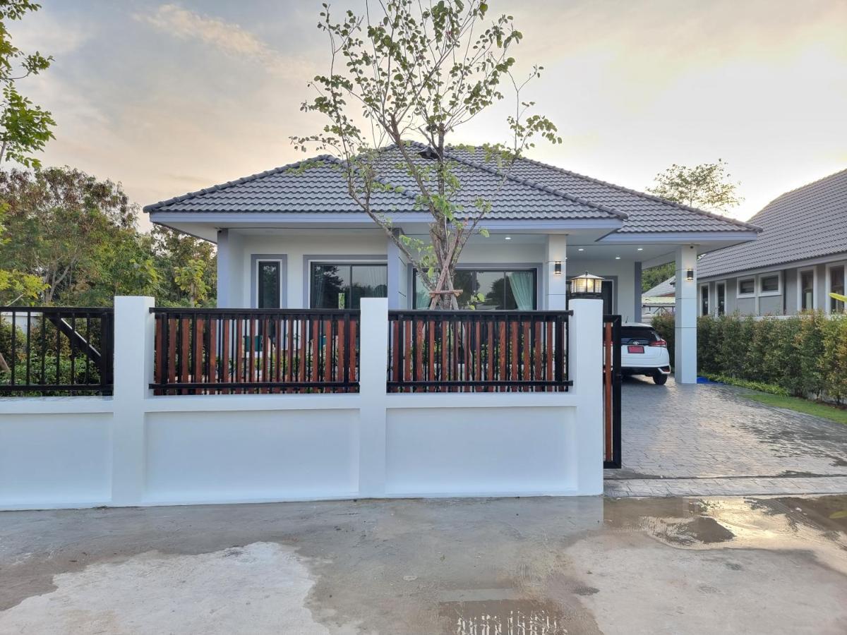 Baan Dalah Buriram Vila Exterior foto